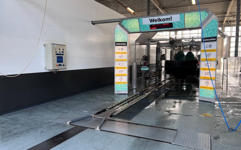 moderne Autowaschanlage